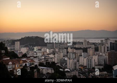 Downtown Rio vue de Santa Teresa au coucher du soleil - Rio de Janeiro, Brésil Banque D'Images