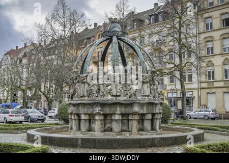 Krautkopfbrunnen, Gutenbergplatz, Karlsruhe, Bade-Wuertemberg, Allemagne Banque D'Images