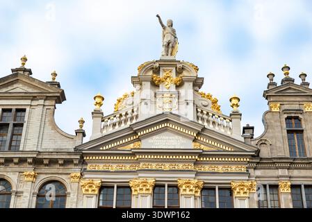 Détail. Grand-place ou Grote Markt. Maisons 20-25. La Chaloupe d'Or, le bateau d'Or, Maison de la Corporation des tailleurs. Place centrale de Bruxelles, Banque D'Images