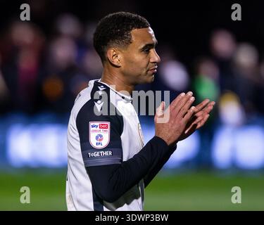 Ashley Charles applaudit les fans de Bromley après Bromley vs Crewe Alexandra FC 27/01/26 Banque D'Images