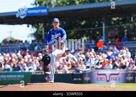 Yoshinobu Yamamoto, (Dodgers) Yoshinobu Yamamoto, est le lanceur de départ. 27 février 2026 - MLB Cactus League San Francisco Giants -Los Angeles Dodgers au stade Scottsdale, Arizona, États-Unis. Crédit : Creative 2/AFLO/Alamy Live News Banque D'Images