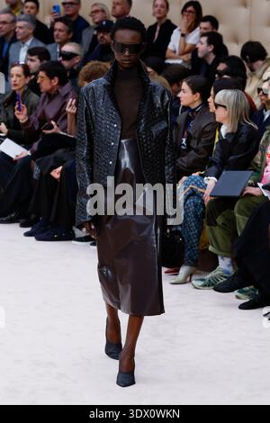 Milan, Italien. 28 février 2026. FERRARI automne/hiver 2026-2027 Runway pendant la Fashion week de Milan le 2026 février - Milan, Italie 28/02/2026 crédit : dpa/Alamy Live News Banque D'Images