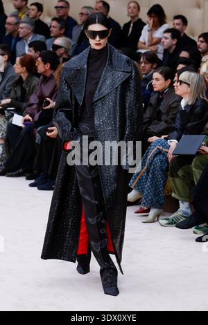 Milan, Italien. 28 février 2026. FERRARI automne/hiver 2026-2027 Runway pendant la Fashion week de Milan le 2026 février - Milan, Italie 28/02/2026 crédit : dpa/Alamy Live News Banque D'Images