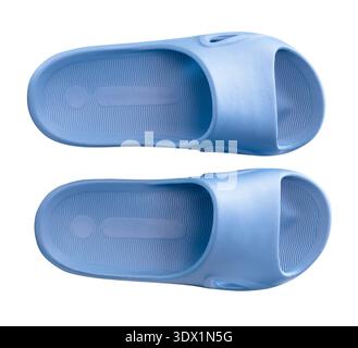 Vue de dessus ensemble d'une paire de pantoufles ou sandales masculines bleues est isolé sur fond blanc avec chemin de clipping. Banque D'Images