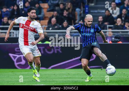 Milan, Italie. 28 février 2026. Federico Dimarco du FC Internazionale marque un but lors du match de football de Serie A 2025/26 entre le FC Internazionale et le Gênes CFC au stade San Siro de Milan crédit : SOPA images Limited/Alamy Live News Banque D'Images