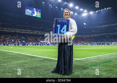 Milan, Italie. 28 février 2026. Arianna Fontana médaillée d'or à Milan-Cortina 2026 et 14 fois médaillée olympique vue lors d'un match de football de Serie A 2025/26 entre le FC Internazionale et le CFC de Gênes au stade San Siro de Milan (photo Fabrizio Carabelli/SOPA images/Sipa USA) crédit : Sipa USA/Alamy Live News Banque D'Images