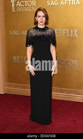Los Angeles, États-Unis. 01 mars 2026. Elizabeth McLaughlin arrive à la 32e cérémonie annuelle des Actor Awards qui se tient au Shrine Auditorium le 1er mars 2026 à Los Angeles, CA. © Starbuck/AFF-USA.COM crédit : AFF/Alamy Live News Banque D'Images