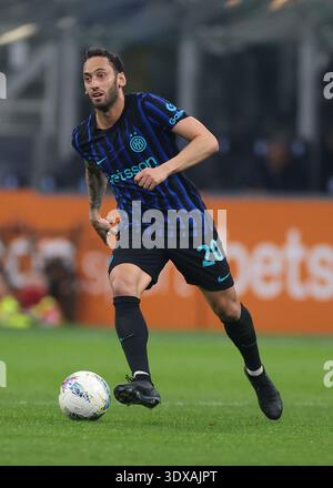 Milan, Italie. 28 février 2026. Hakan Calhanoglu du FC Internazionale lors du match Internazionale vs Genoa Serie A à Giuseppe Meazza, Milan. Le crédit photo devrait se lire : Jonathan Moscrop/Sportimage crédit : Sportimage Ltd/Alamy Live News Banque D'Images