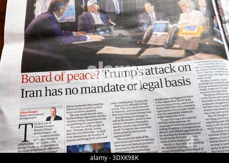 'Board of Peace ? L'attaque de Trump contre l'Iran n'a pas de mandat ni de base légale' Guardian titre moyen-Orient article 2 mars 2026 Londres Angleterre Royaume-Uni Banque D'Images