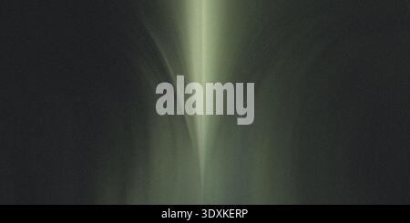 Image abstraite floue présentant une traînée verticale de lumière sur un fond sombre et silencieux Banque D'Images