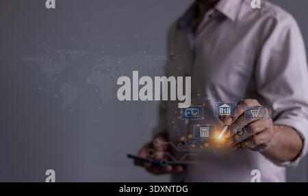 Jeune homme avec la main mobile de smartphone tenant un stylo touchant pour visualiser la croissance de l'argent L'écran du téléphone affiche des graphiques et des graphiques montrant l'augmentation Banque D'Images