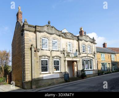 Ancien bâtiment historique de Stuckeys Bank, High Street, centre-ville de Castle Cary, Somerset, Angleterre, Royaume-Uni Banque D'Images