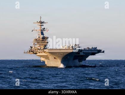 Océan Atlantique, eaux internationales. 06 février 2026. Le porte-avions USS George H.W. Bush de classe Nimitz de la marine américaine lors d'une opération de transit, le 6 février 2026 dans l'océan Atlantique. Crédit : MC3 John Farren/U.S. Navy photo/Alamy Live News Banque D'Images