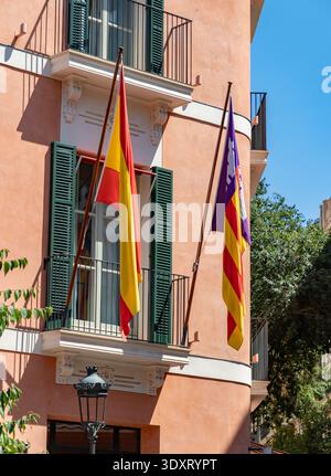 Une photo des îles Baléares, de l'Espagne et des drapeaux de l'Union européenne. Banque D'Images