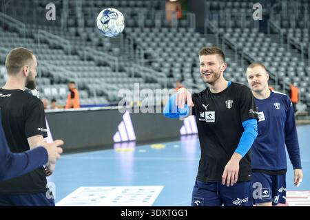 Zagreb, Croatie. 04 mars 2026. Marcel Sroczyk d'Orlen Wisla Plock se réchauffe avant le match de Ligue des champions de l'EHF entre HC Zagreb et Orlen Wisla Plock à l'Arena Zagreb le 4 mars 2026 à Zagreb, Croatie. Photo : Matija Habljak/PIXSELL crédit : Pixsell/Alamy Live News Banque D'Images