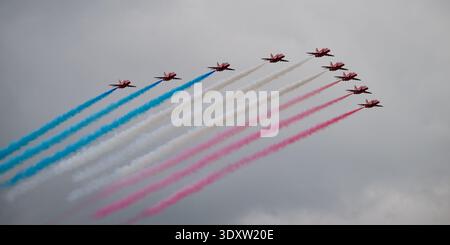 Les Red Arrows de la RAF se produisent au RAF Cosford Airshow 2025 Banque D'Images