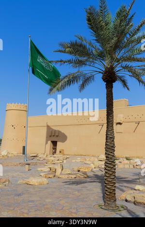 L'entrée principale de la forteresse Masmak du XIXe siècle (palais al-Masmak) à Riyad, en Arabie Saoudite Banque D'Images