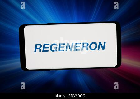 Stuttgart, Allemagne - 02-27-2026, le logo de la société américaine Regeneron Pharmaceuticals Inc est affiché sur un smartphone Banque D'Images