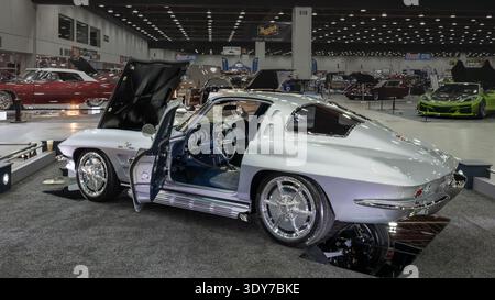 DETROIT, mi/États-Unis - 27 février 2026 : une Corvette 1963 à fenêtre divisée, à Detroit Autorama. Banque D'Images