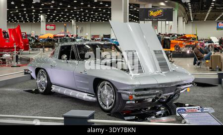 DETROIT, mi/États-Unis - 27 février 2026 : une Corvette 1963 à fenêtre divisée, à Detroit Autorama. Banque D'Images