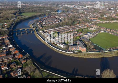 Vue aérienne de la boucle River Ribble et des ponts historiques à Preston Banque D'Images