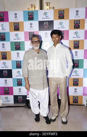NEW DELHI, INDE - FÉVRIER 26 : le cinéaste de Bollywood Rakeysh Omprakash Mehra lors du lever de rideau du Festival international du film de Delhi (IFFD) 2026, le 26 février 2026 à New Delhi, Inde. Conçu comme un festival public à l’échelle de la ville, le festival vise à rapprocher le cinéma mondial des citoyens ordinaires tout en offrant aux cinéastes et techniciens locaux une plateforme internationale d’échange et de collaboration. Plus de 125 films indiens et internationaux seront projetés au festival, qui se tiendra du 25 au 31 mars. Banque D'Images