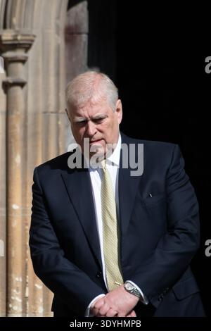 FICHIERS PHOTOS. 8 mars 2026. La BBC a rapporté que « le premier ministre du Canada Mark Carney a appelé Andrew Mountbatten-Windsor à être retiré de la lignée royale de succession. Mountbatten-Windsor a été arrêtée sur soupçon d'inconduite dans l'exercice d'une charge publique le mois dernier après avoir été accusée d'avoir partagé des documents confidentiels avec feu le financier pédophile Jeffrey Epstein. Windsor, Royaume-Uni. 20 avril 2025. Prince Andrew, SAR le duc d'York assiste au service du matin de Pâques à la chapelle St George, château de Windsor, Berkshire. Crédit : Maureen McLean/Alamy Banque D'Images