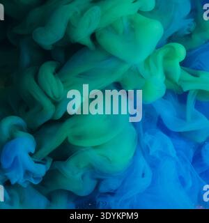 Mélange de peinture couleur trouble pigment éclaboussure de nuage d'eau Banque D'Images