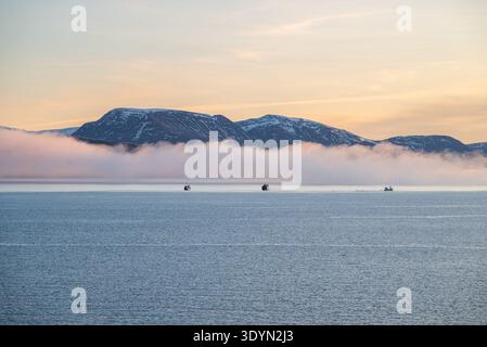 Belle vue sur le coucher du soleil d'Eyjafjordur dans le nord de l'Islande Banque D'Images
