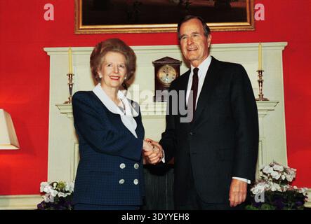 Margaret Thatcher, premier ministre britannique, et George H. W. Bush, président de la Grande-Bretagne, à Londres. 01/06/1989 Banque D'Images