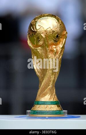 Trophée de la Coupe du monde présenté lors de la finale de la Coupe du monde de la FIFA 2006 entre la France et l'Italie. Banque D'Images