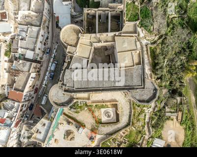 Vue aérienne de haut en bas du château de Massafra dans les Pouilles en Italie Banque D'Images