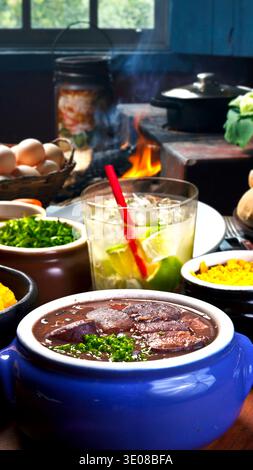 Feijoada, un plat traditionnel de la cuisine brésilienne Banque D'Images