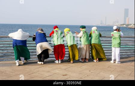 Sur la promenade du front de mer de Corniche à Djeddah, Arabie Saoudite Banque D'Images