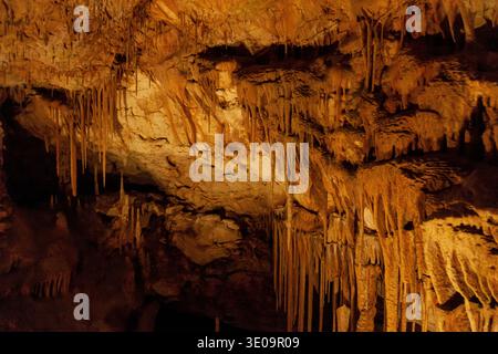 Célèbre grotte "Cuevas del Drach' (grotte de dragon) sur l'île espagnole de Majorque Banque D'Images