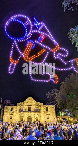 Image d'un drone astronaute au-dessus de l'Alamo, San Antonio, Texas, USA Banque D'Images