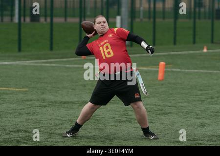 Drapeau football quaterbacks lancer la balle dans Welsh Bowl VI Banque D'Images