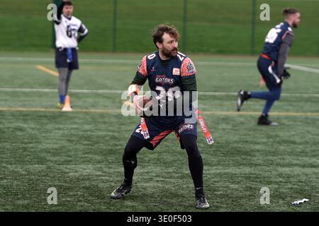 Drapeau football quaterbacks lancer la balle dans Welsh Bowl VI Banque D'Images