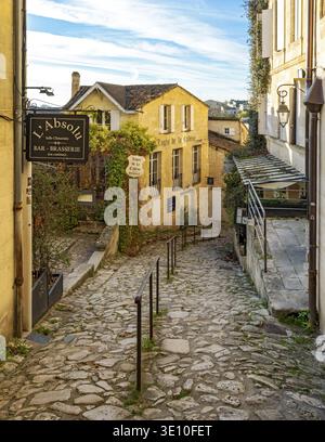 Rue étroite à Saint-Emilion, France Banque D'Images