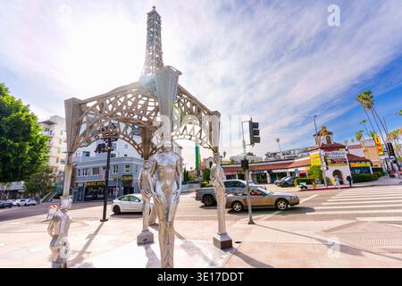 Los Angeles, Californie - 29 janvier 2026 : sculpture de gazebo Hollywood Gateway à l'intersection de Hollywood Boulevard et de la Brea Avenue Banque D'Images