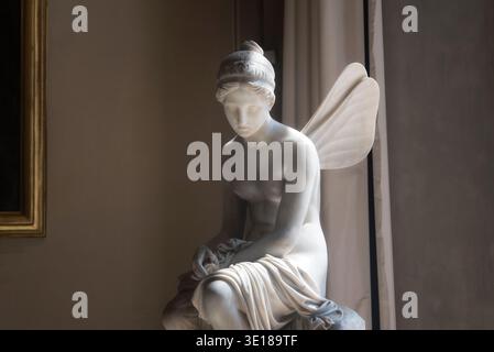 Florence, Italie. 11 mai 2026. Statue de Susanna du sculpteur italien Odoardo Fantacchiotti en marbre dans le musuem du Palais Pitti à Florence Banque D'Images