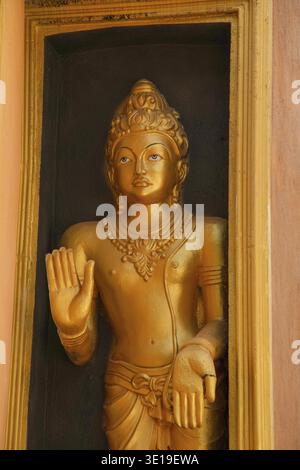 Aluthgama, Sri Lanka 07. 02. 2023 Statue dans le temple Kande Viharaya à Aluthgama près du populaire centre touristique Bentota et Beruwala. belle construction bouclée Banque D'Images