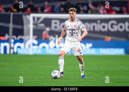 LEVERKUSEN, ALLEMAGNE - 14 MARS 2026 : Joshua Kimmich - le 1.Bundesliga match Bayer 04 Leverkusen vs FC Bayern Muenchen à BayArena. Banque D'Images