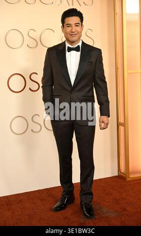 Hollywood, États-Unis. 15 mars 2026. Mario Lopez arrive à la 98e cérémonie des Oscars organisée au Dolby Theatre le 15 mars 2026 à Hollywood, CA. © Valerie Goodloe/AFF-USA.com crédit : AFF/Alamy Live News Banque D'Images
