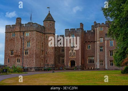 Vue du château de Dunster en Angleterre.IMAGE Banque D'Images