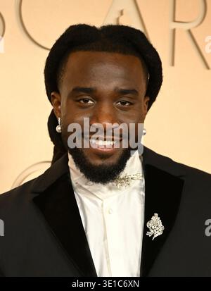 Hollywood, États-Unis. 15 mars 2026. Shaboozey arrive à la 98e cérémonie des Oscars organisée au Dolby Theatre le 15 mars 2026 à Hollywood, CA. © Valerie Goodloe/AFF-USA.com crédit : AFF/Alamy Live News Banque D'Images