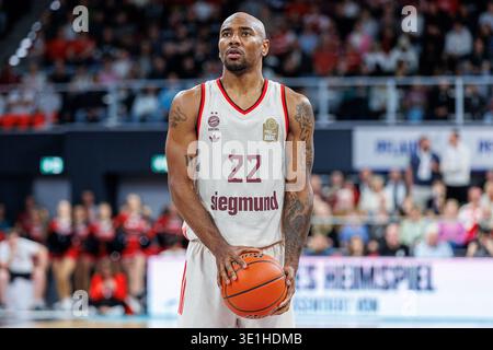 Isiaha Mike (FC Bayern Muenchen Basketball, #22), Einzelbild, Einzelfoto, Portrait, Portraet, Freiwurf, BMA365 Bamberg Baskets v. FC Bayern Muenchen Basketball, Basketball, easyCredit BBL, 24. Spieltag, 15.03.2026 Foto : Eibner-Pressefoto/Guener Santemiz Banque D'Images