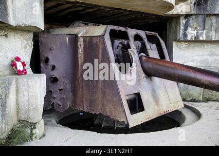 Vieux bunkers allemands du mur de l'Atlantique et de l'artillerie Batterie de Longues sur Mer Banque D'Images