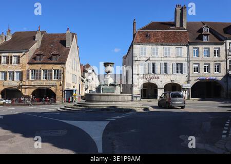 Place de la liberté, Arbois, Jura, France Banque D'Images