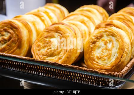 ROU jia Mo, souvent appelé hamburger chinois, une cuisine de rue populaire chinoise de Xian, province du Shaanxi, en Chine Banque D'Images